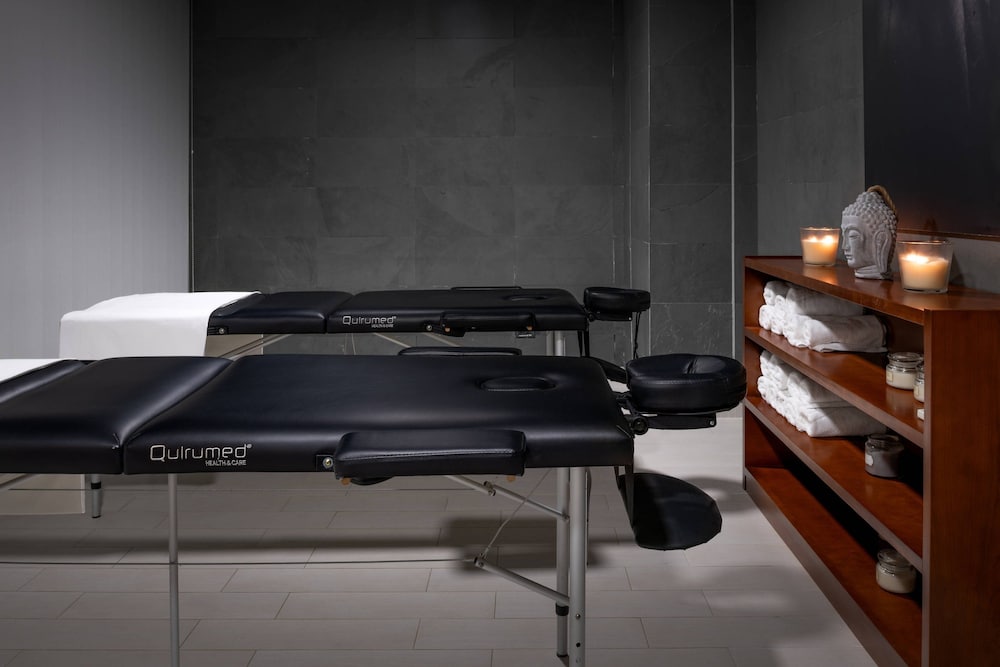 Фото Ac Hotel La Rioja by Marriott