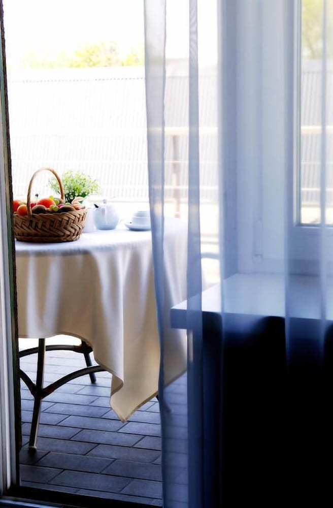 Фото Navalis Hotel