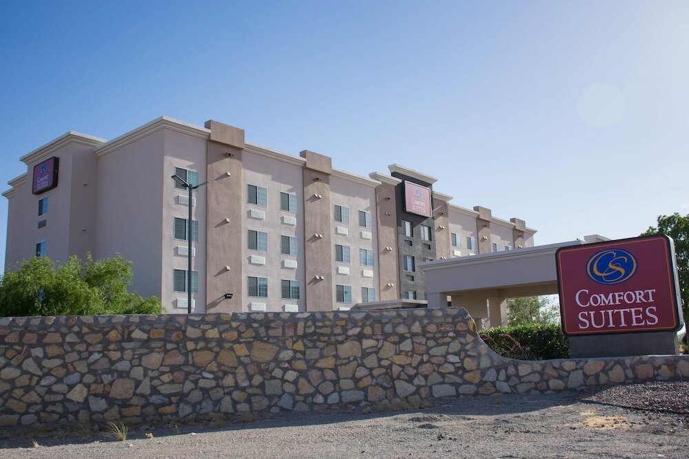 Фото Comfort Suites El Paso Airport