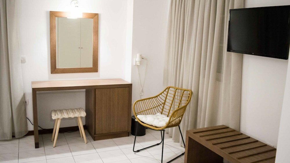 Фото Paradise Beach Hotel