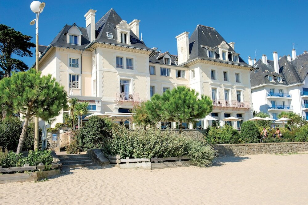 Фото Hôtel Vacances Bleues Villa Caroline