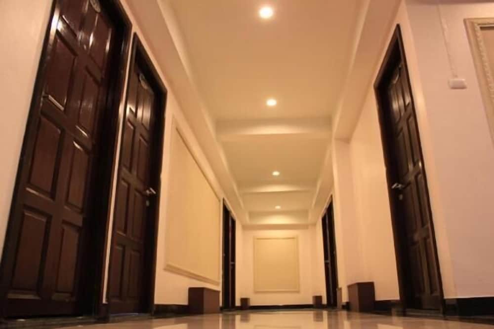 Фото Maleez Lodge Hotel and Restaurant