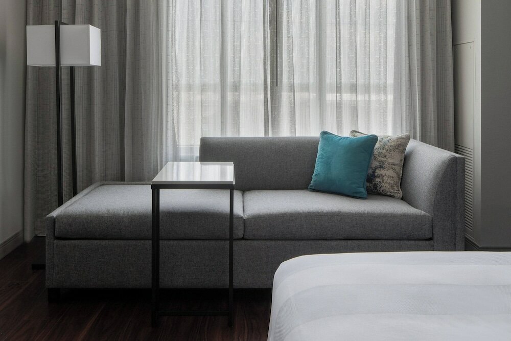 Фото New Orleans Marriott Warehouse Arts District