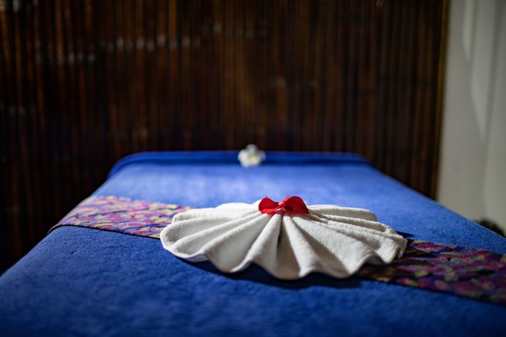 Фото Aira Boutique Hoi An Hotel & Villa