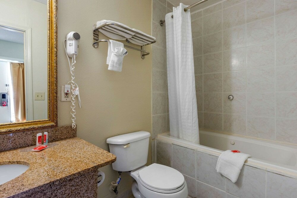 Фото Econo Lodge Fort Jackson