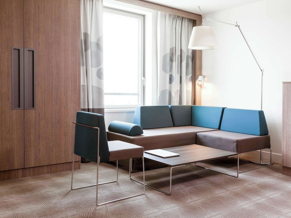 Фото Novotel Paris Saint Denis Stade Basilique