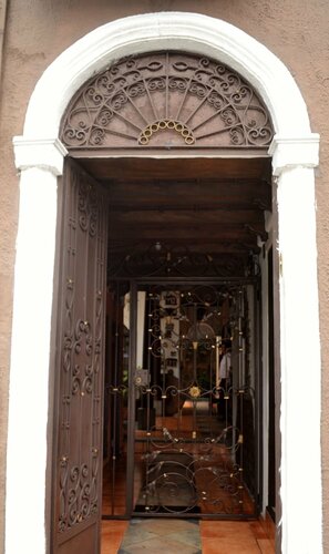 Гостиница Hotel Villa Florencia Centro в Сан-Сальвадоре