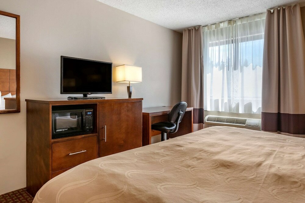 Фото Quality Inn Saint Ignace