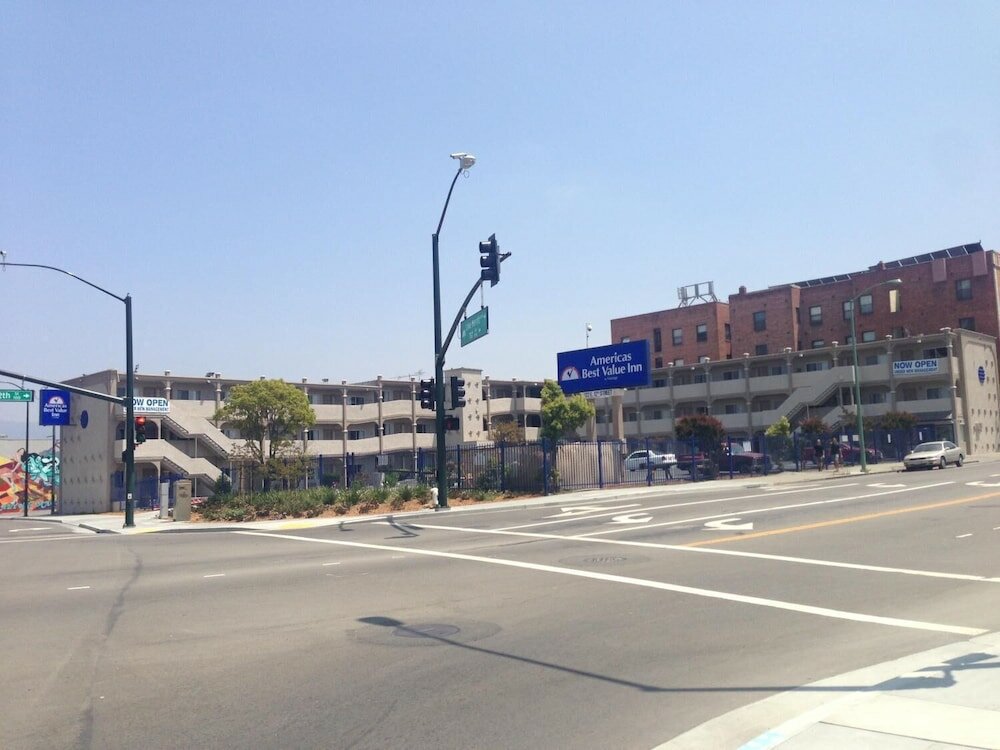 Фото Americas Best Value Inn Oakland Lake Merritt
