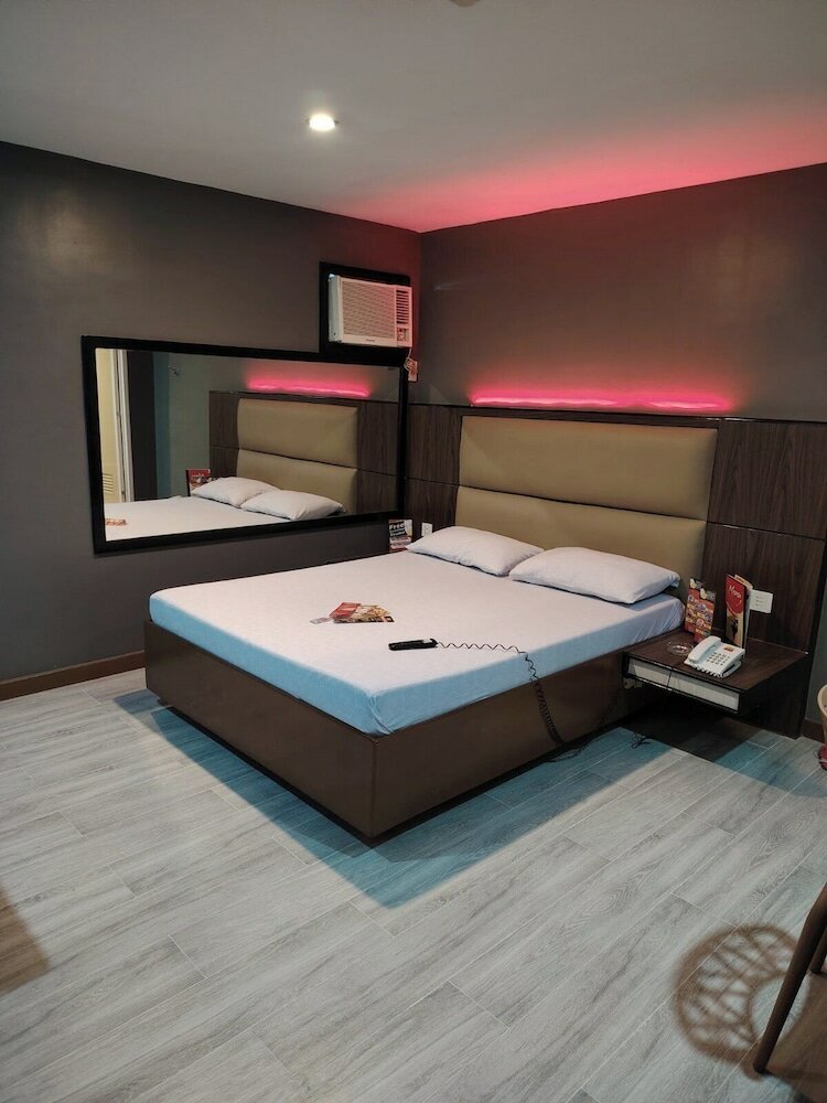 Фото Hotel Sogo Quirino Motor Drive Inn