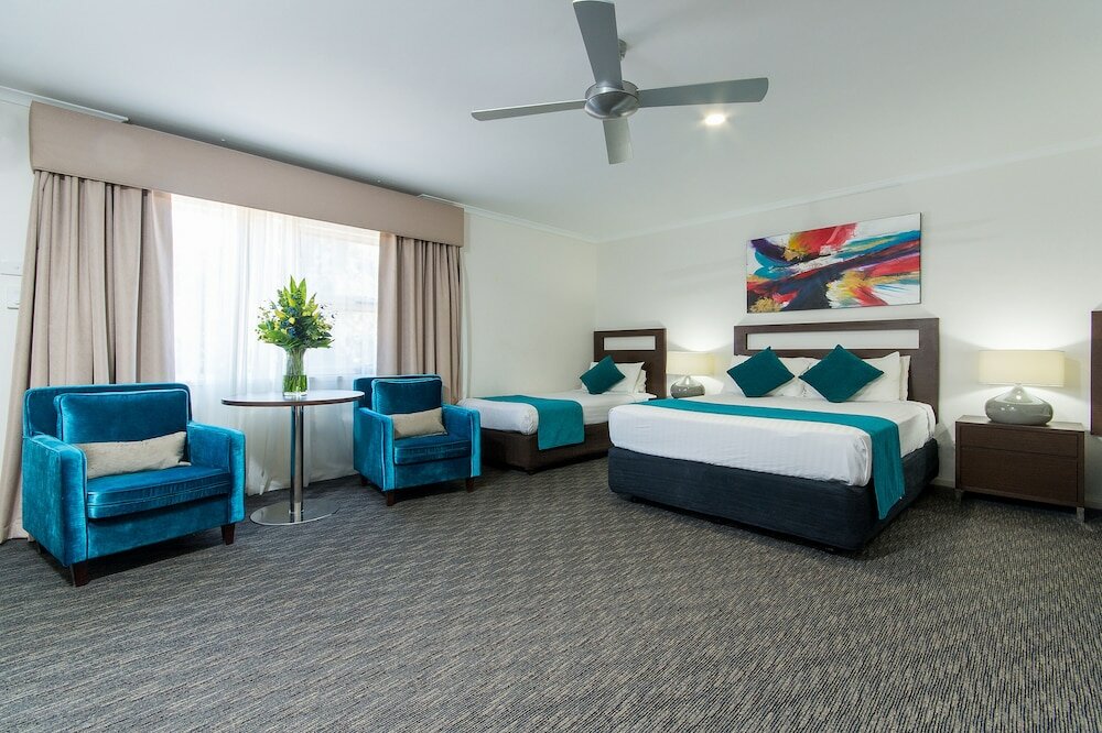 Фото Adelaide Royal Coach