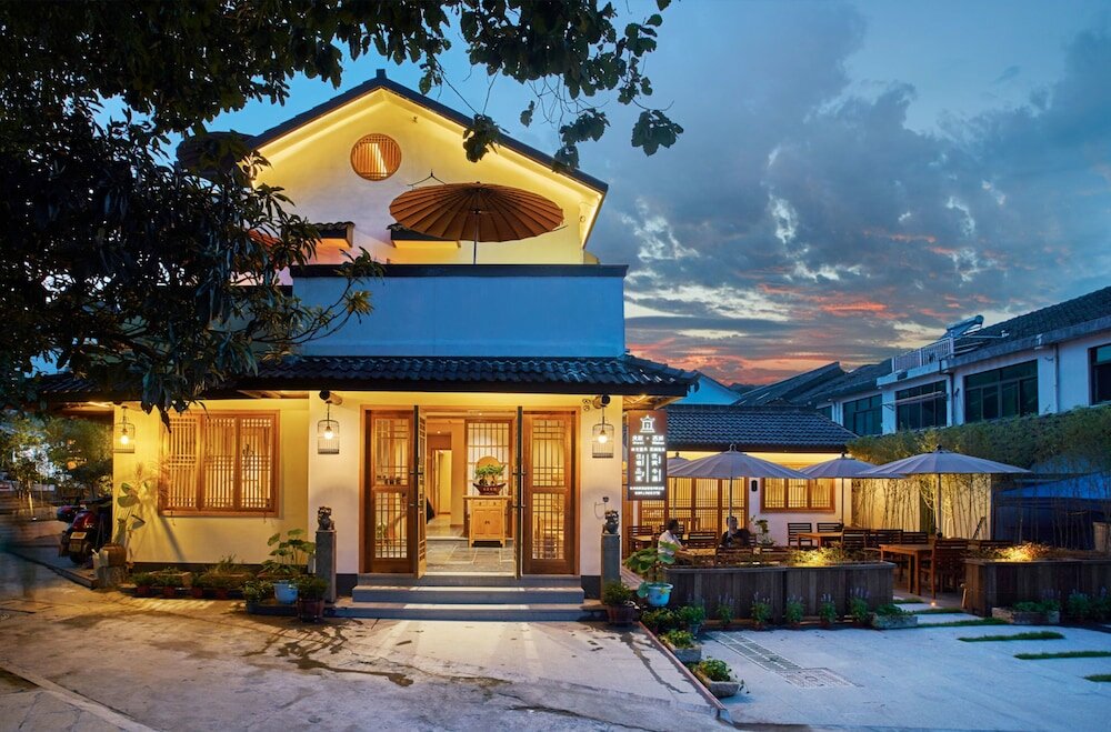 Фото Best Wishes West Lake lnn