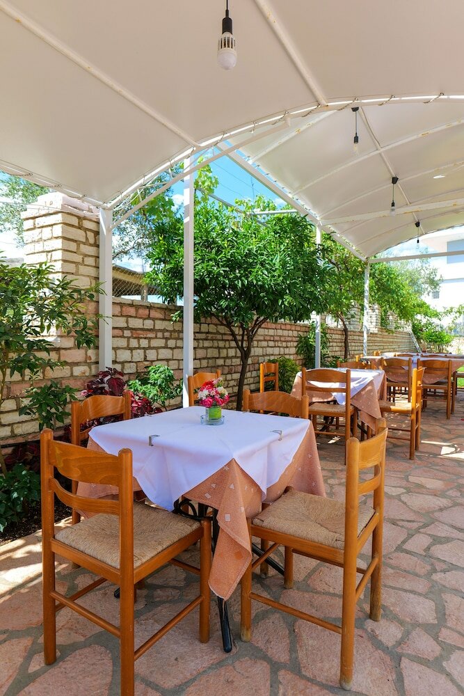 Фото Hotel Chris