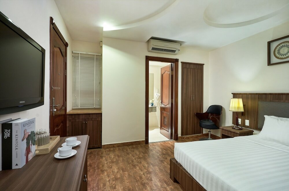 Фото Sky Gem Hotel  Ben Thanh