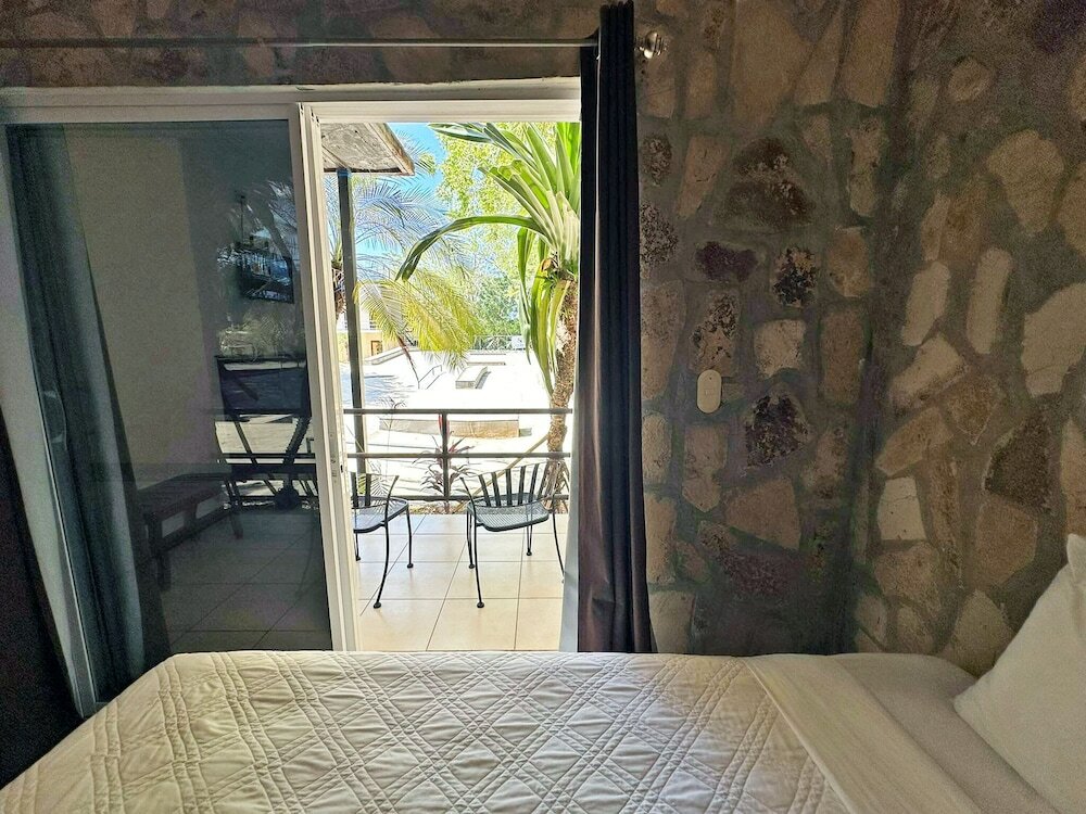 Фото Surf Ranch Hotel & Resort