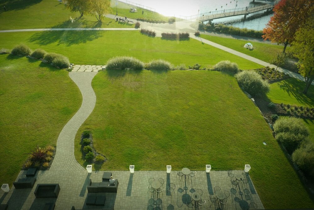 Фото Grand Times Hotel Sherbrooke