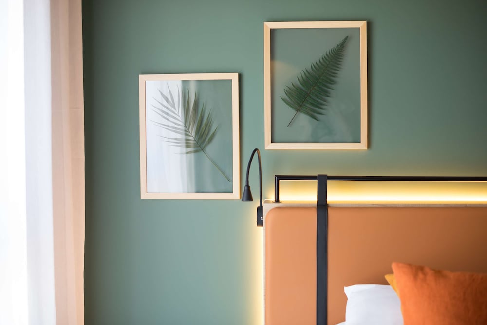 Фото Campanile Saint-Brieuc Centre - Gare