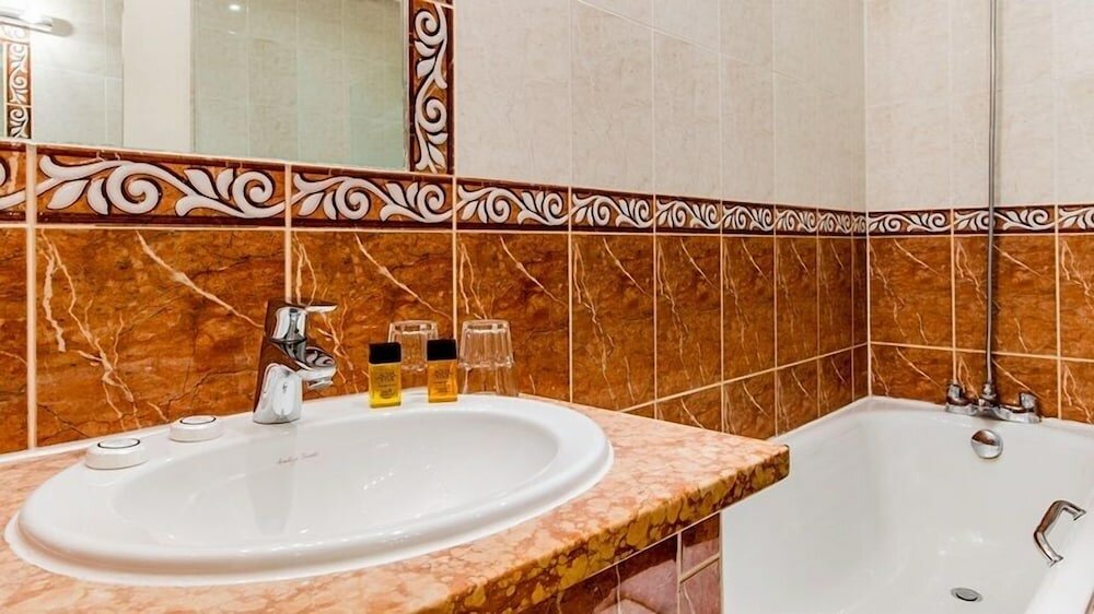 Фото Hotel La Place