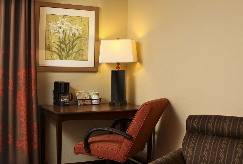 Фото Hampton Inn & Suites by Hilton Fargo Medical Center