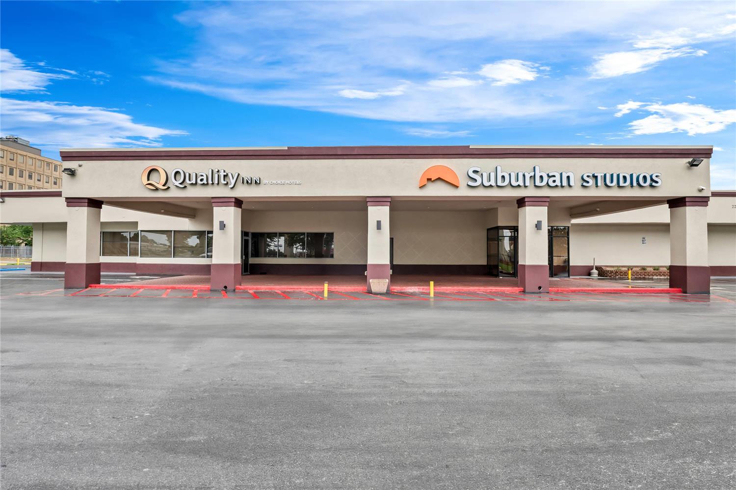 Фото Travelodge by Wyndham New Orleans West Harvey Hotel