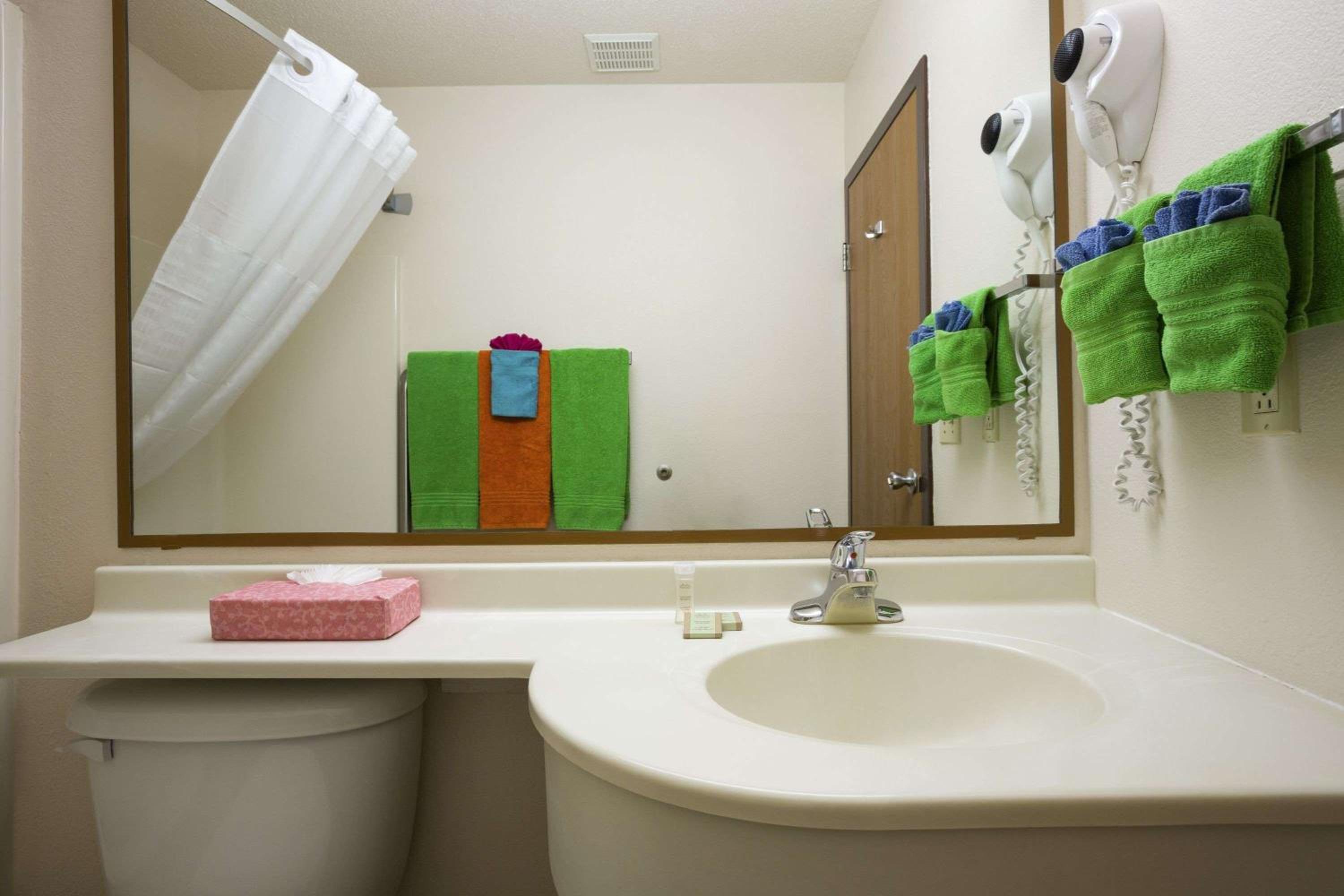 Фото Super 8 by Wyndham Las Vegas