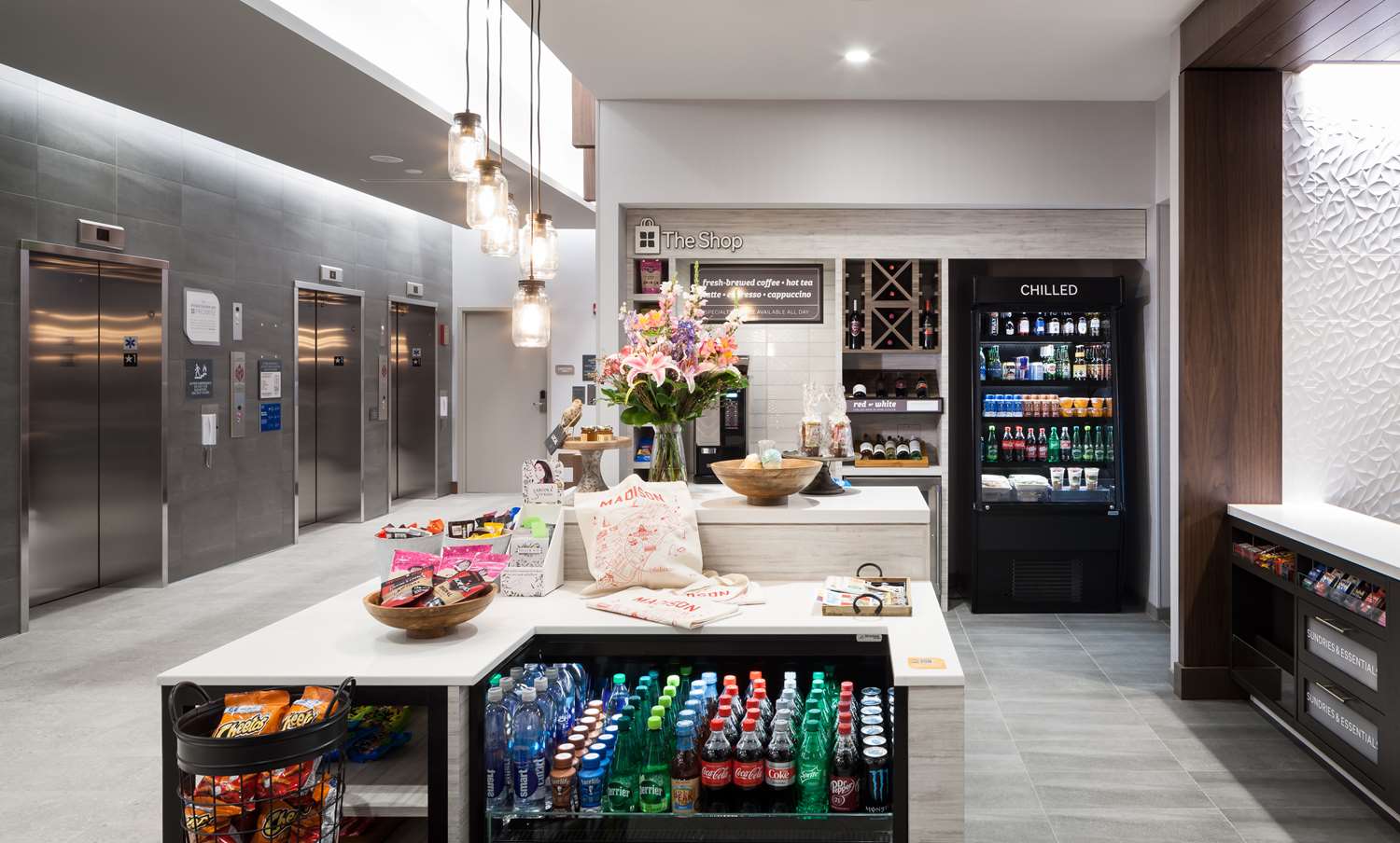 Фото Hilton Garden Inn Madison Downtown