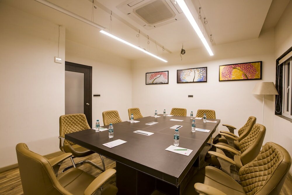 Фото Hotel Shubh Inn