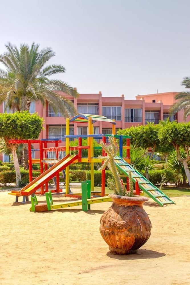 Фото Kefi Palmera Beach Resort El Sokhna - Family Only