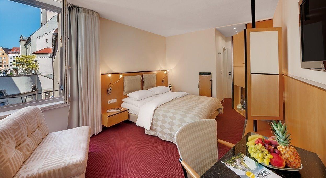 Фото отеля 2