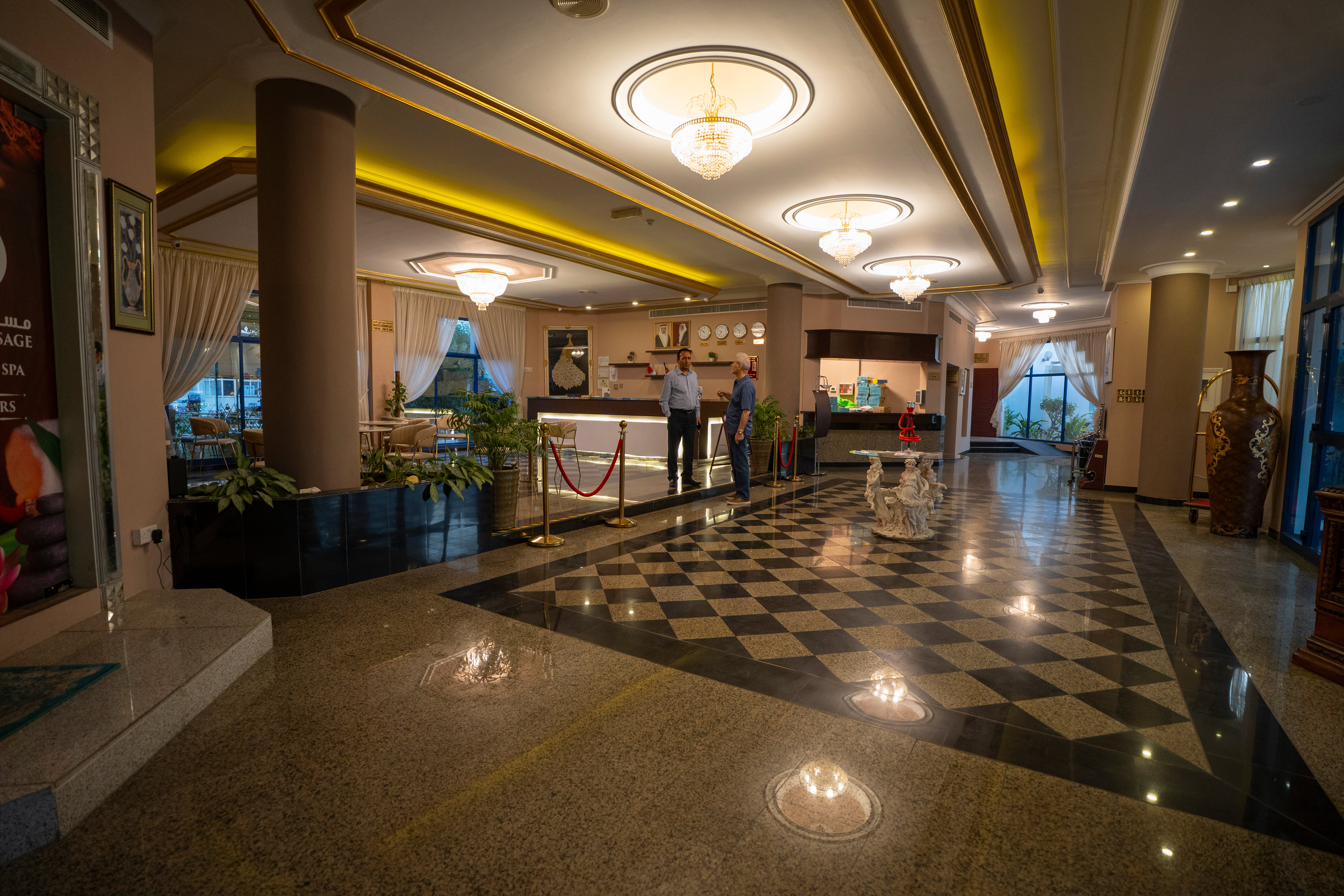 Фото отеля 2