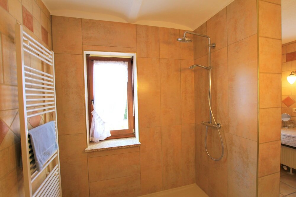 Фото Landhaus & Burg Hotel Romantik