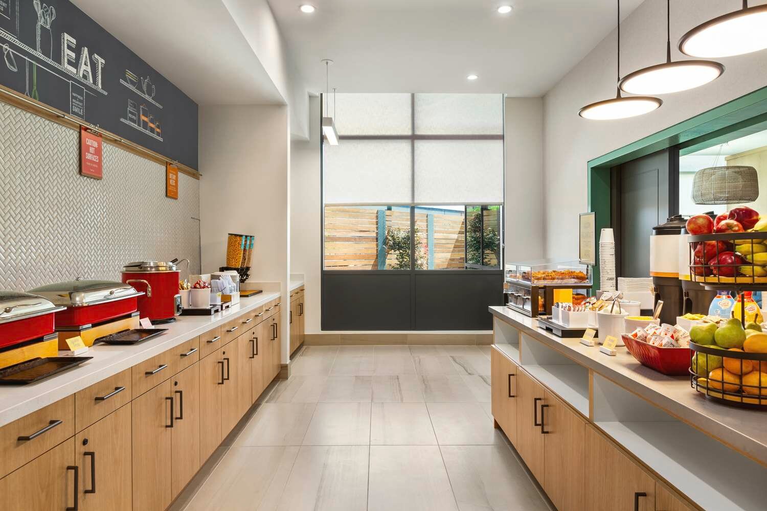 Фото Hampton Inn & Suites San Mateo-San Francisco Airport