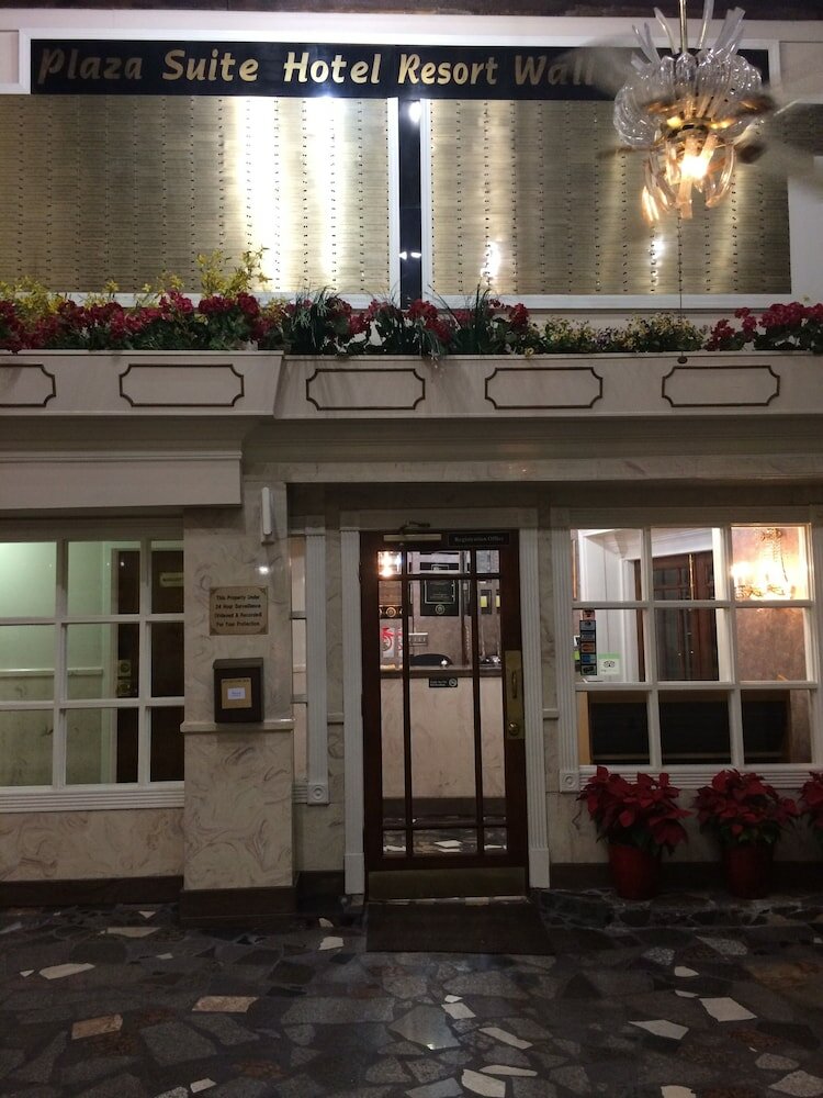 Фото Plaza Suites Downtown New Orleans