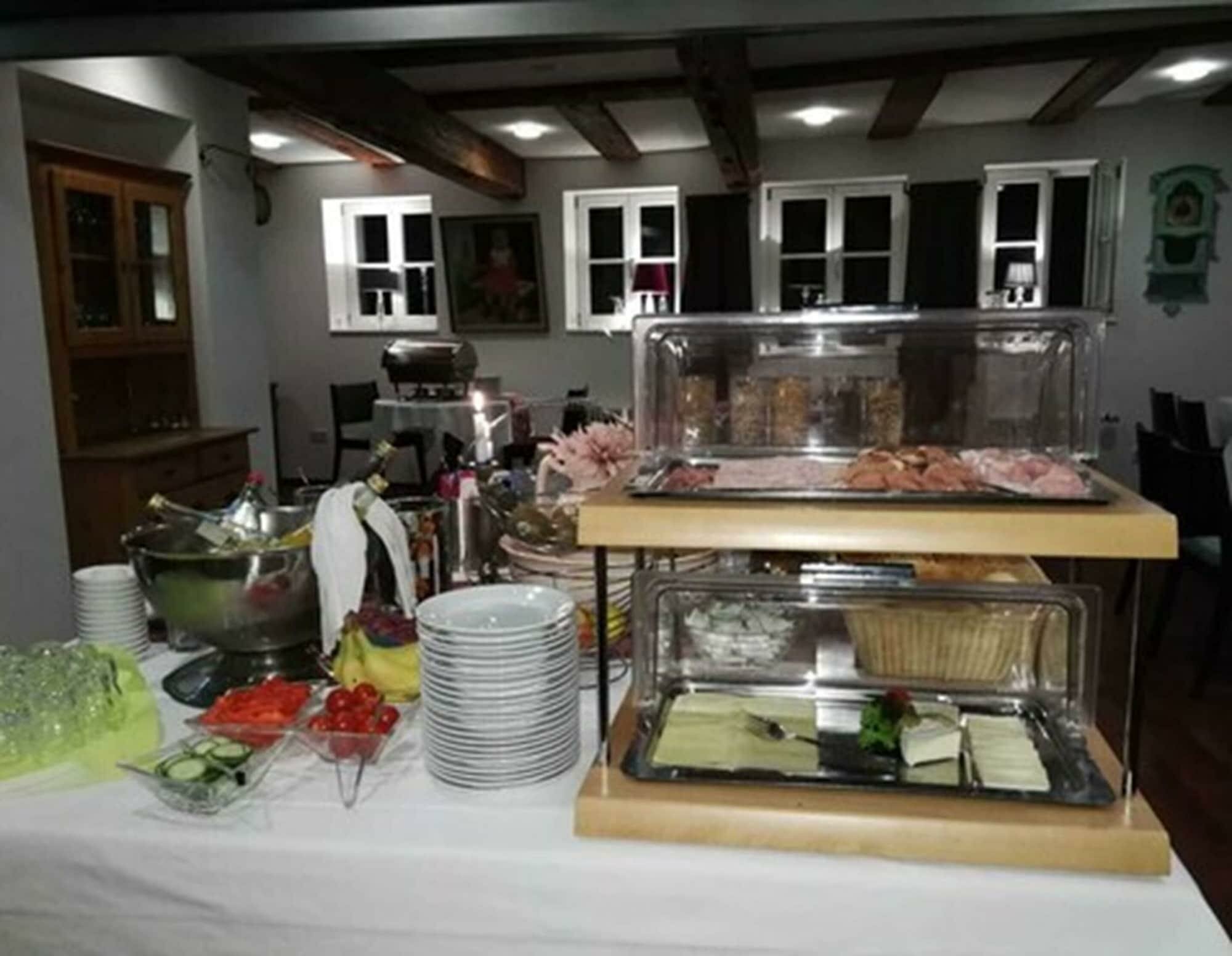 Фото Hotel-Restaurant Rössle