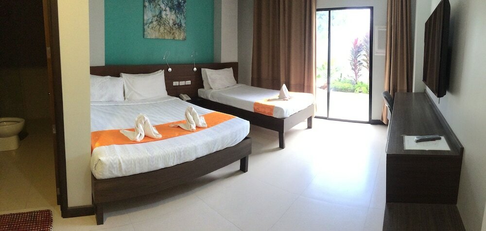 Фото Cres Ebo Mansion Hotel and Bistro