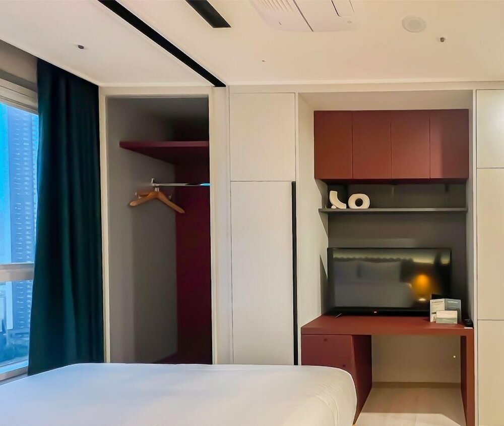 Фото Cotice The Bridge