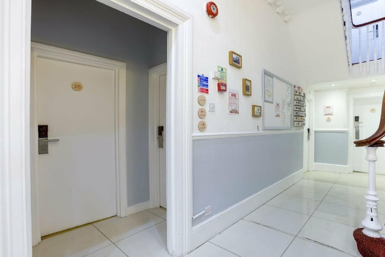 Фото Oyo Sino Hotel