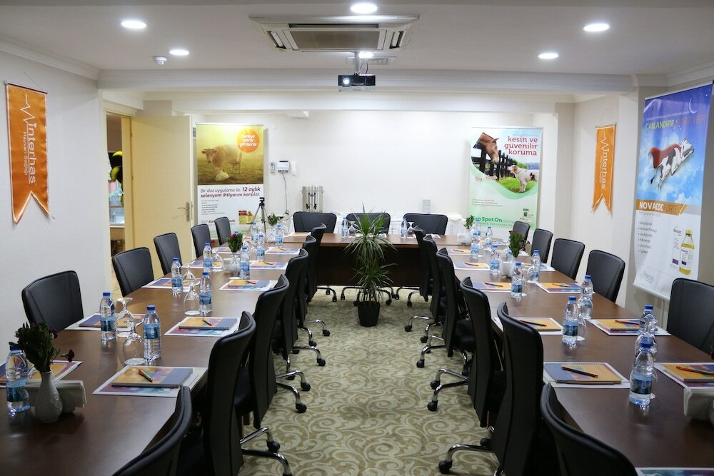 Фото Perama Hotel