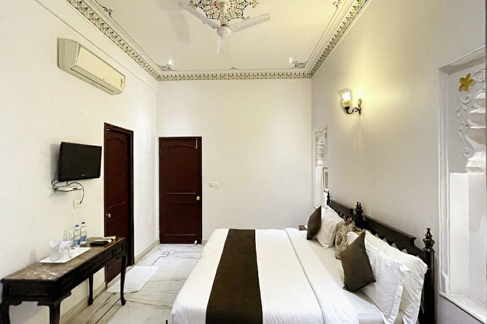 Фото Hotel Boheda Palace