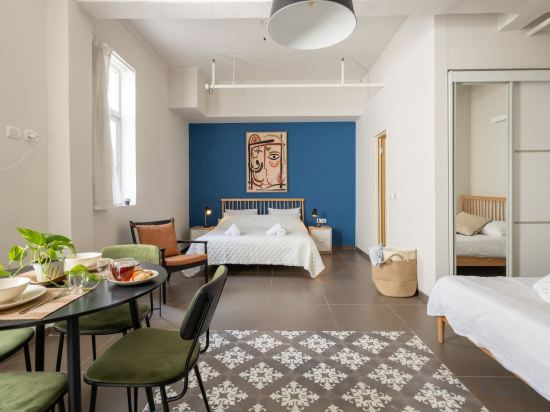 Фото Printhouse Boutique Stu 8 by Sea N' Rent