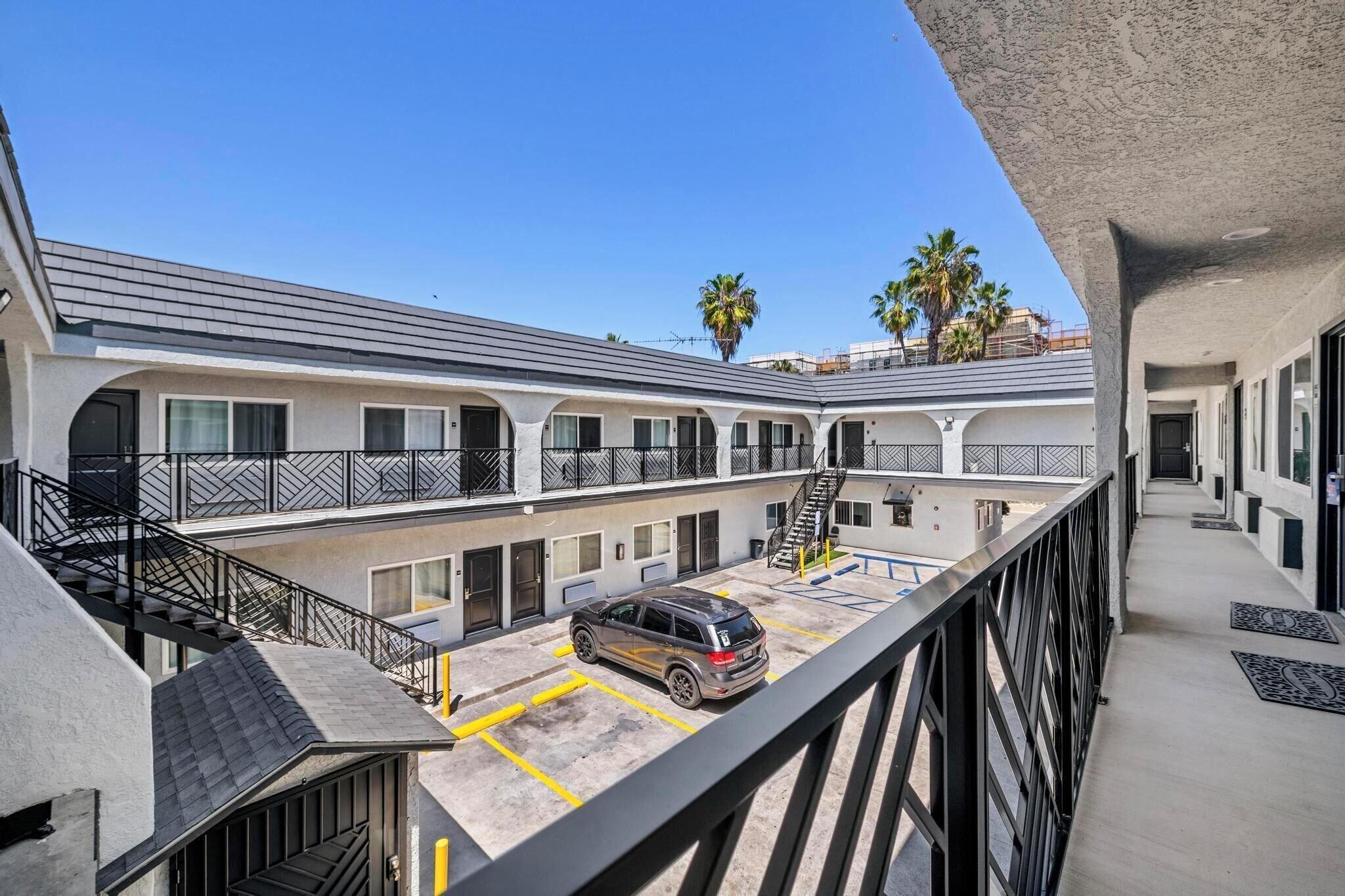 Фото Hyland Inn Long Beach