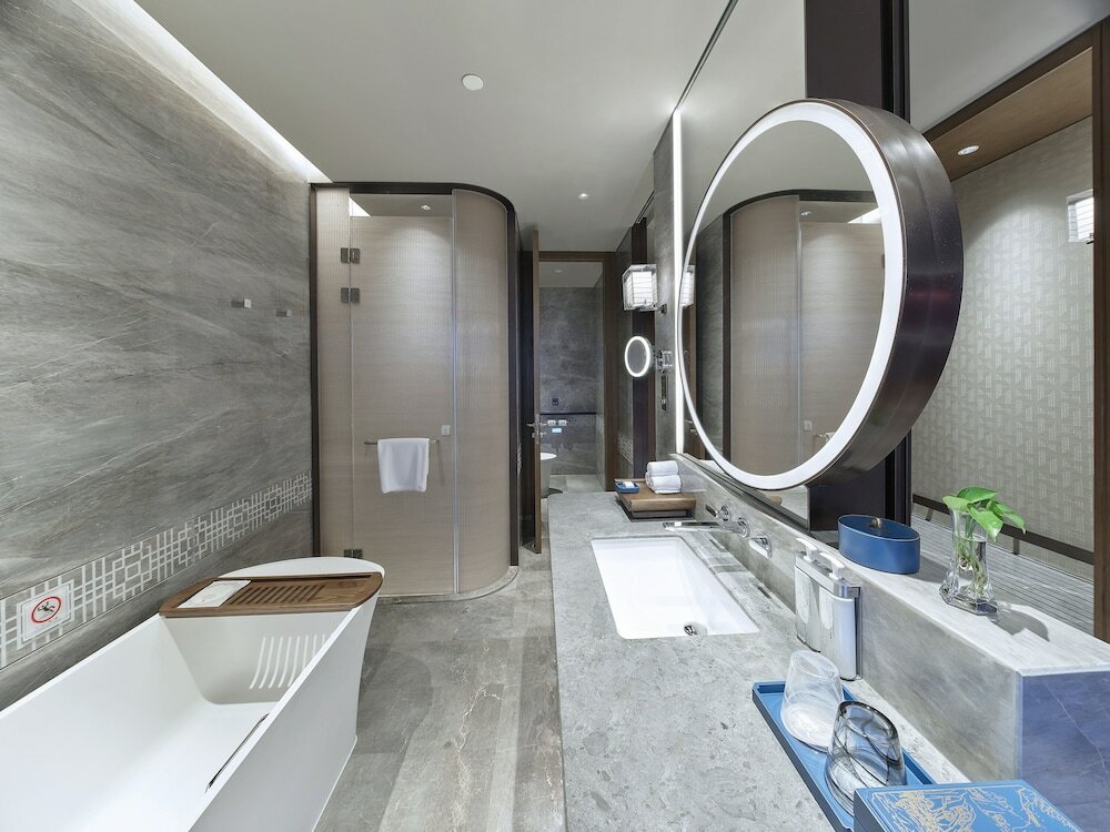 Фото Hualuxe Nanjing Yangtze River, an Ihg Hotel