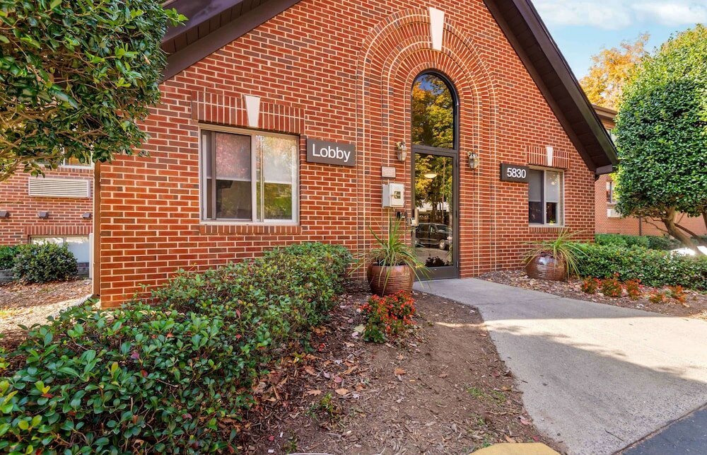 Фото Charlotte Executive Park