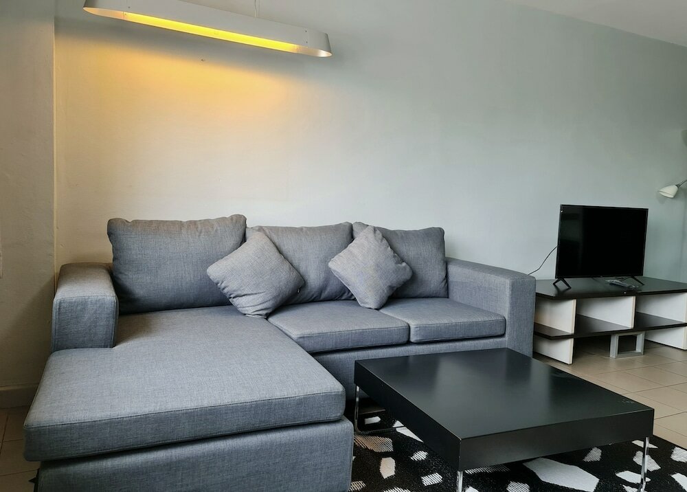 Фото Sathorn Terrace Apartment