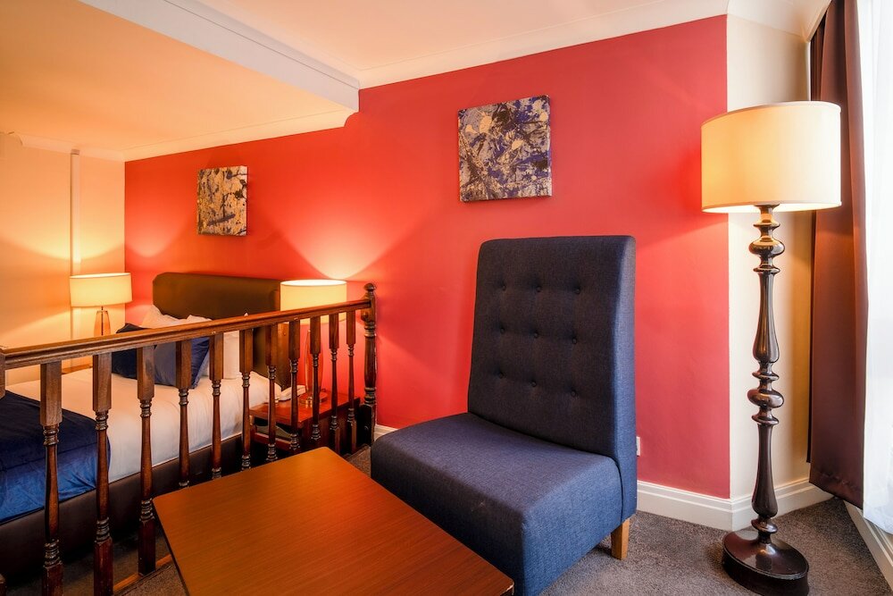 Фото Britannia Sachas Hotel