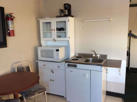 Фото Coast Dawson Creek Hotel