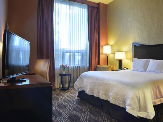 Фото Hampton Inn Majestic Chicago Theatre District