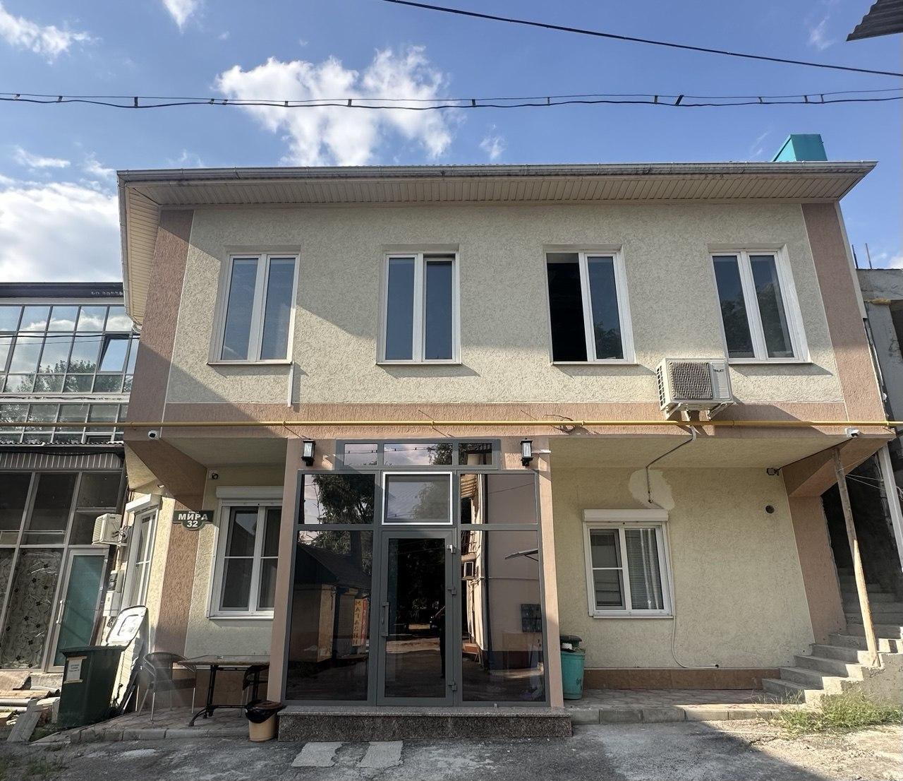 Фото отеля 2