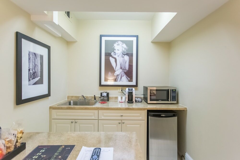 Фото Artmore Hotel - Midtown