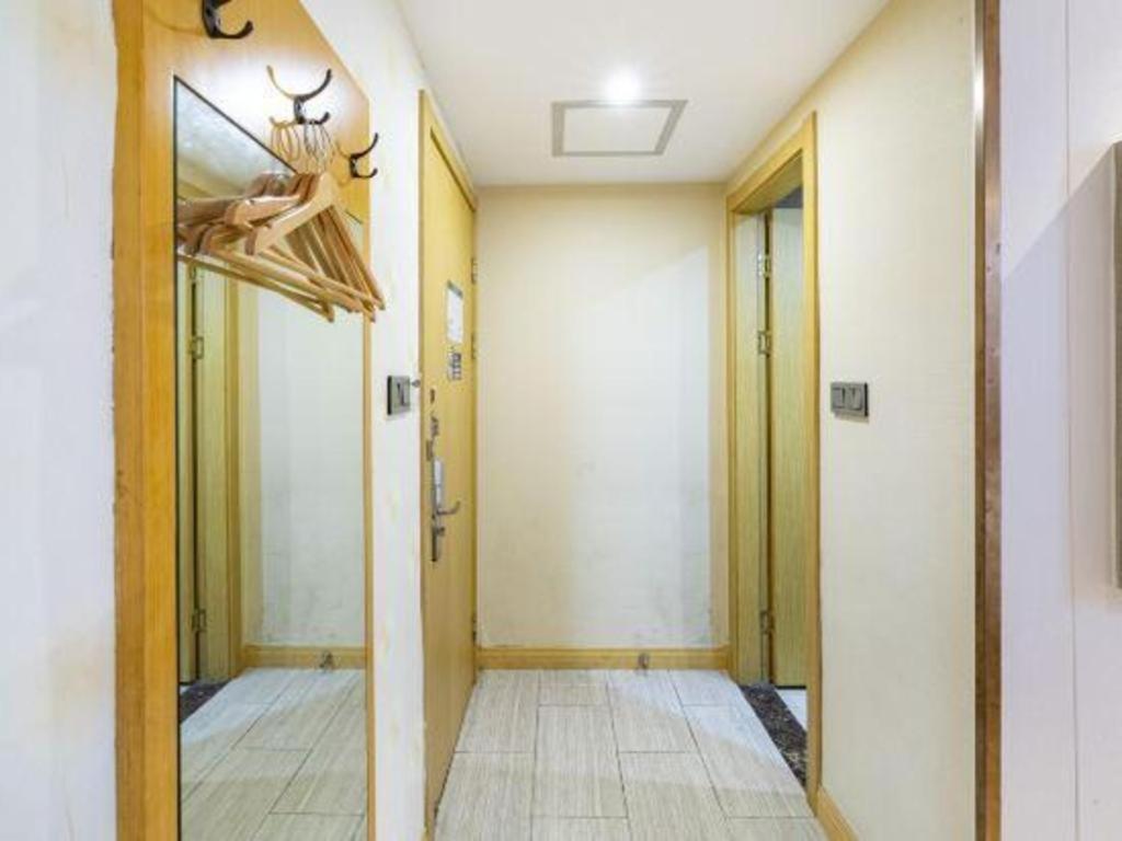 Фото GreenTree Inn Express Shanghai Baoshan District Youyi Road Metro Station